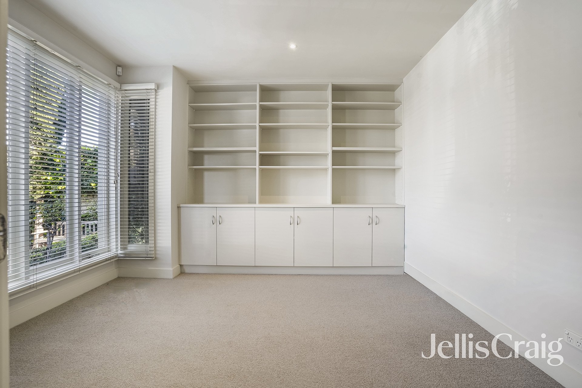 27 Cowper Street, Sandringham image 9