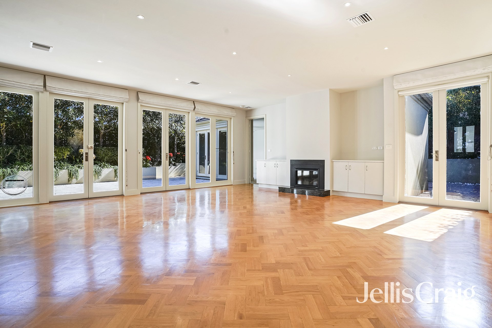 27 Cowper Street, Sandringham image 2