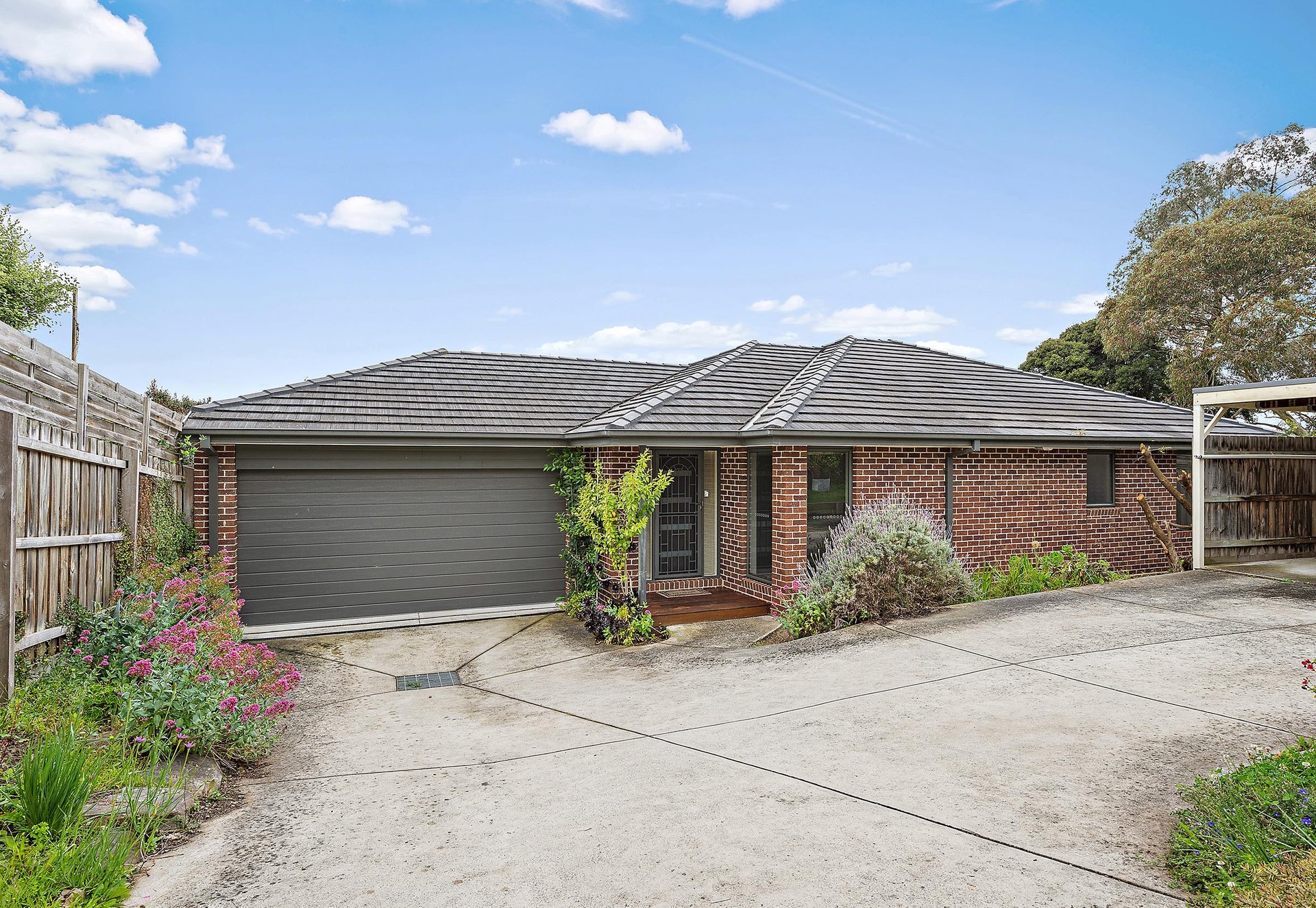 2/7 Crestway, Lilydale image 1