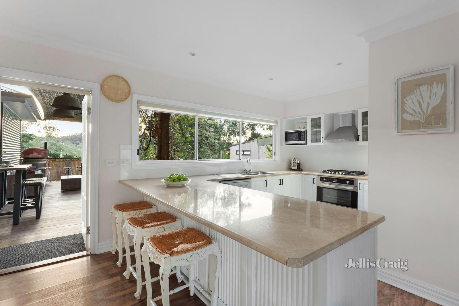 27 Curtain Road, Hurstbridge image 3