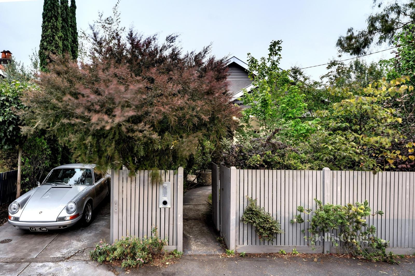 27 De Carle Street, Brunswick image 2