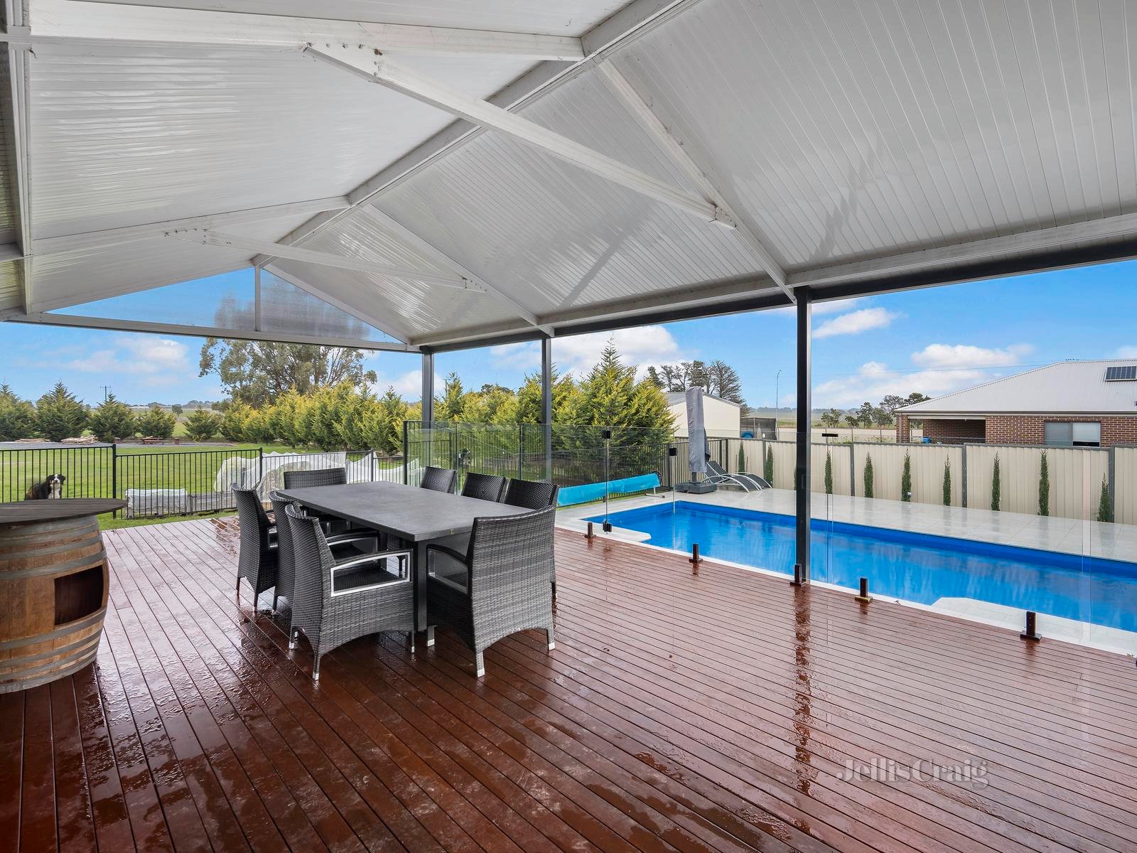 27 Diamond Drive, Cardigan Village image 9