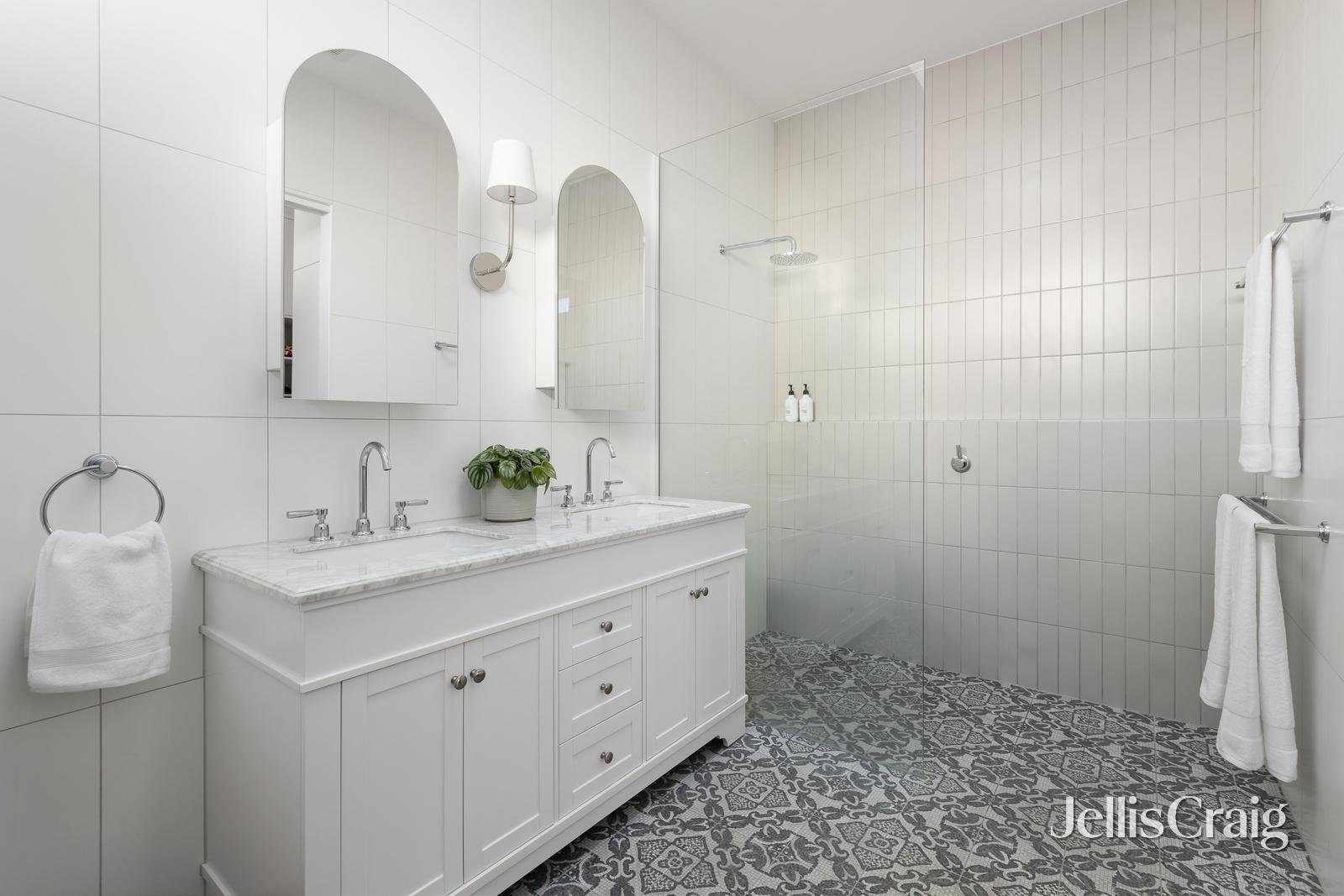 27 Eddys Grove, Bentleigh image 18