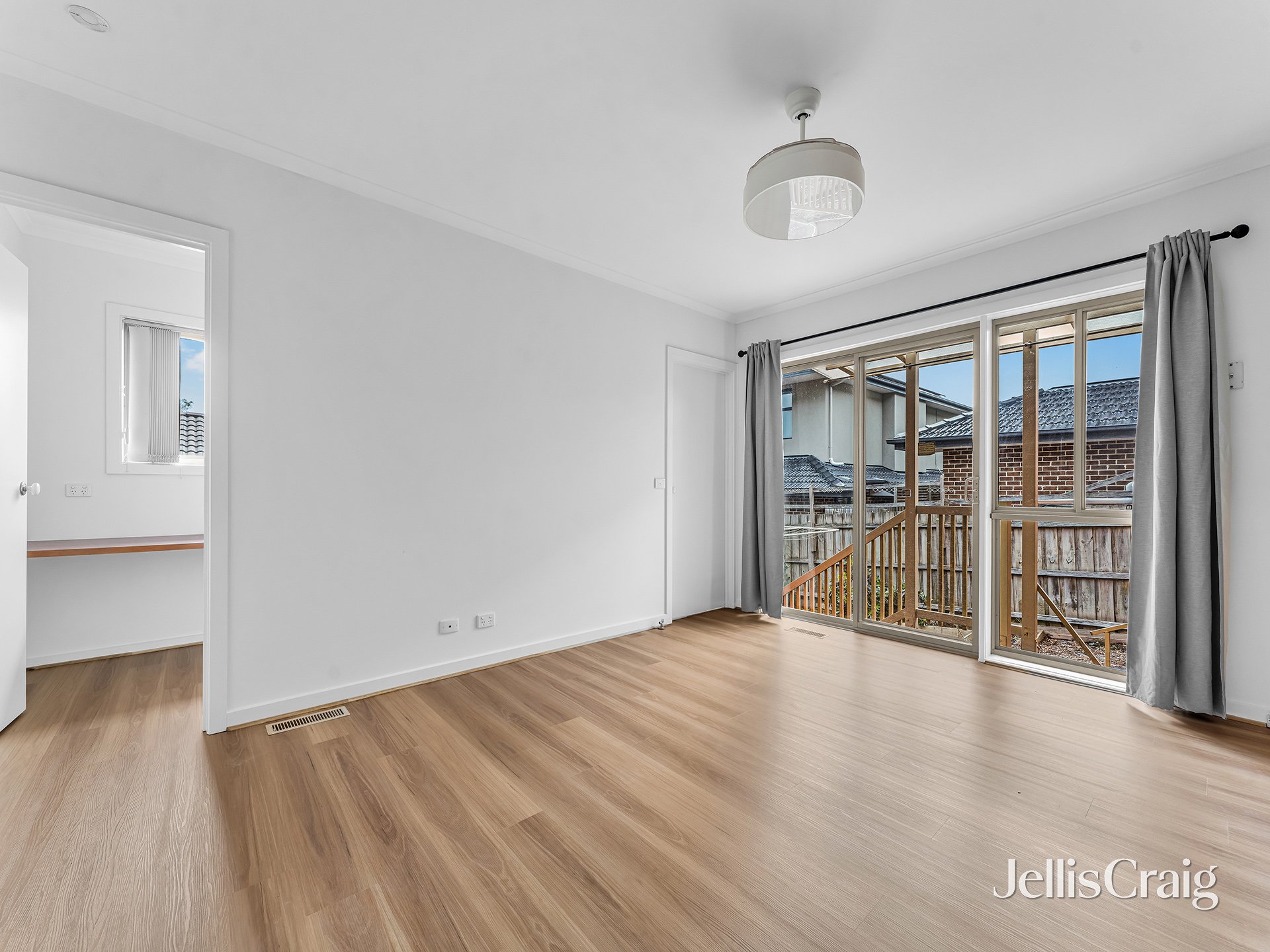 27 Edith Street, Glen&nbsp;Waverley image 2