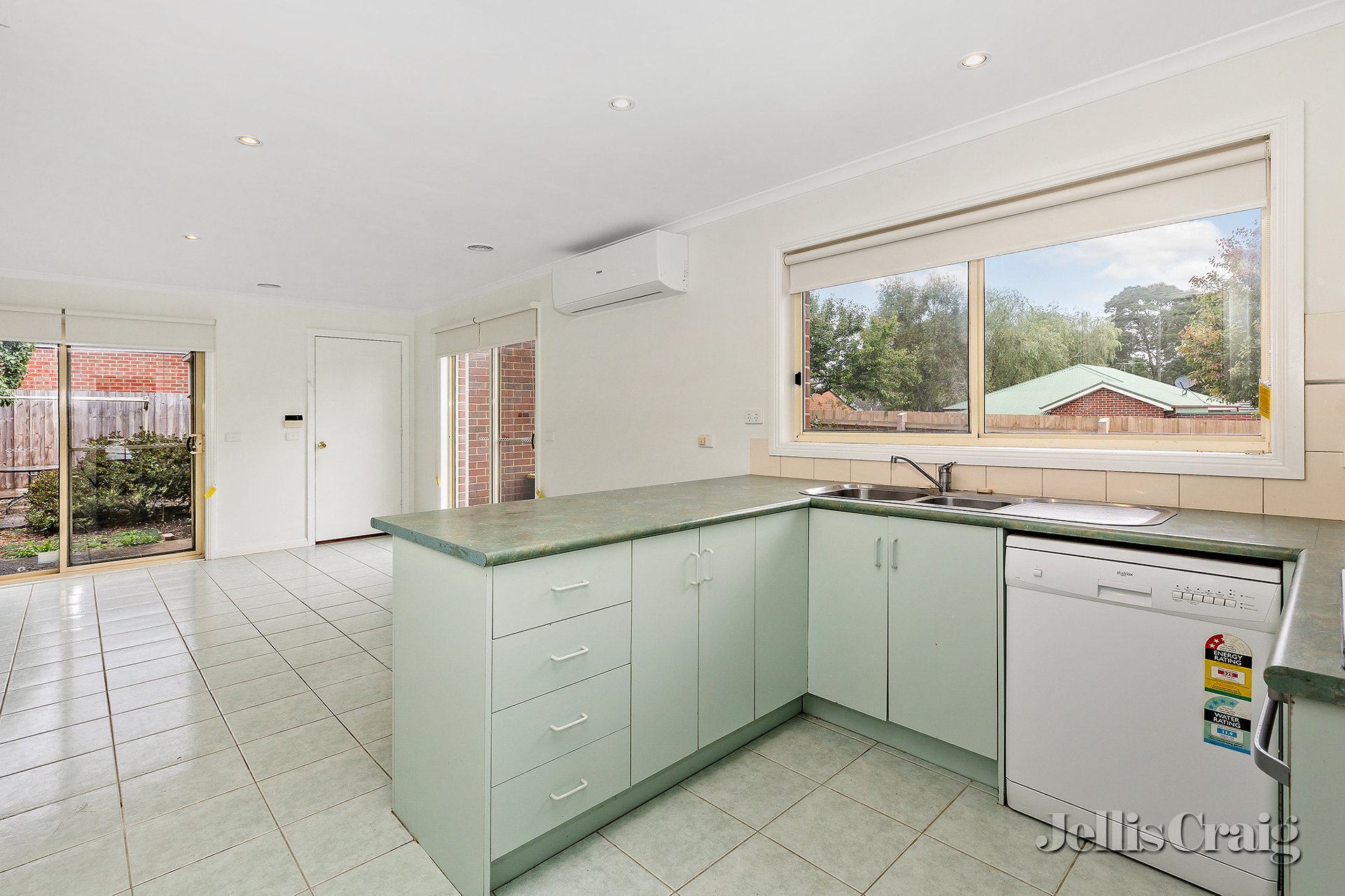 27 Eureka Gardens, Eureka image 3