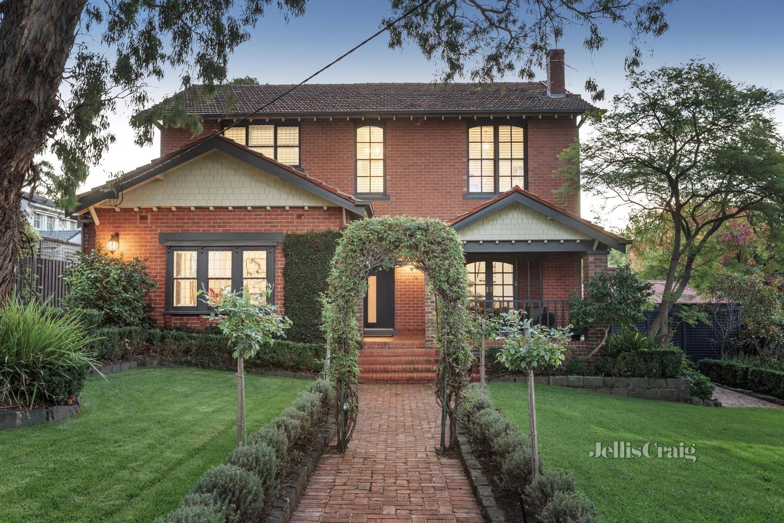 27 Ferncroft Avenue, Malvern East image 2