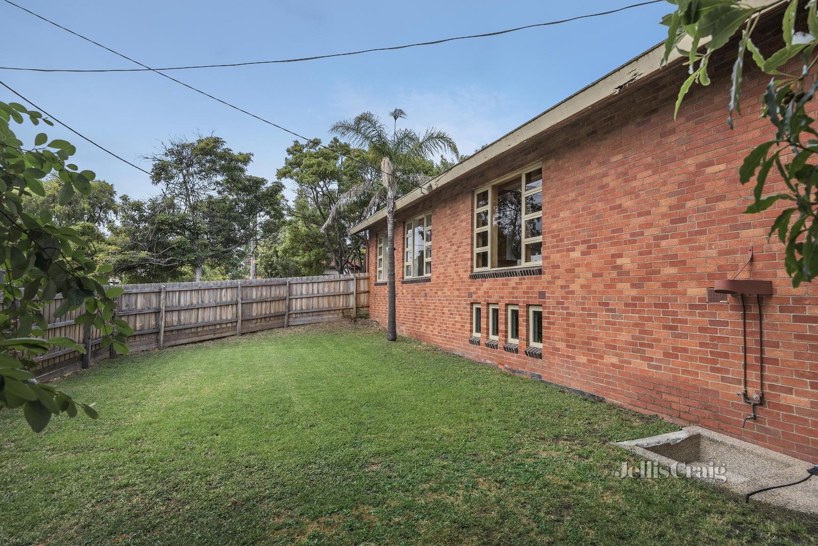 27 Fiander Avenue, Glen Waverley image 12