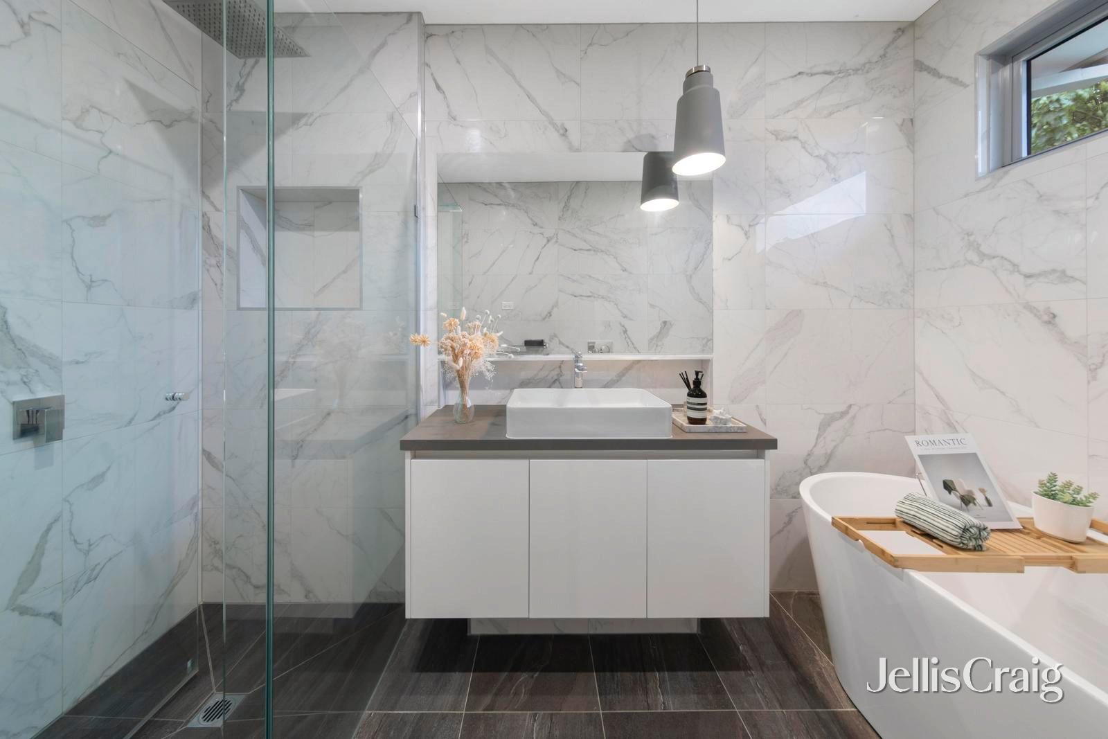 27 Glover Street, Bentleigh East image 8