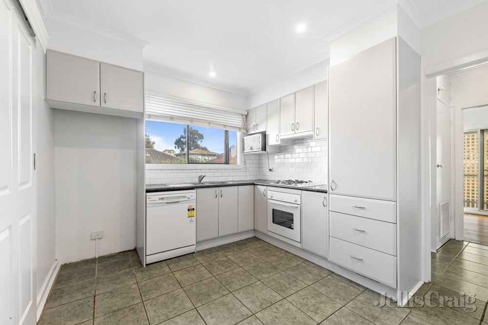 27 Glover Street, Heidelberg Heights image 2