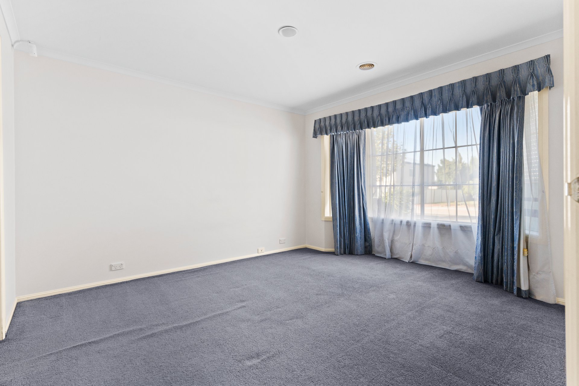 27 Golden Ash Grove Hoppers Crossing