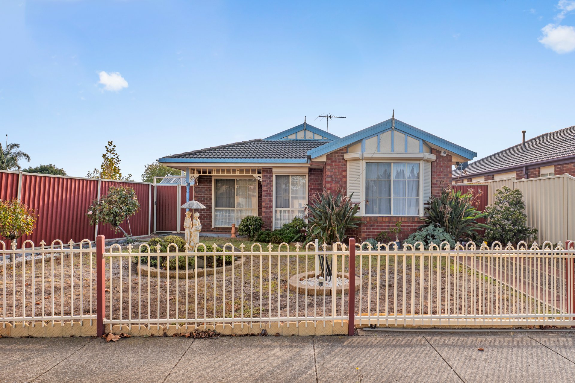 27 Golden Ash Grove Hoppers Crossing