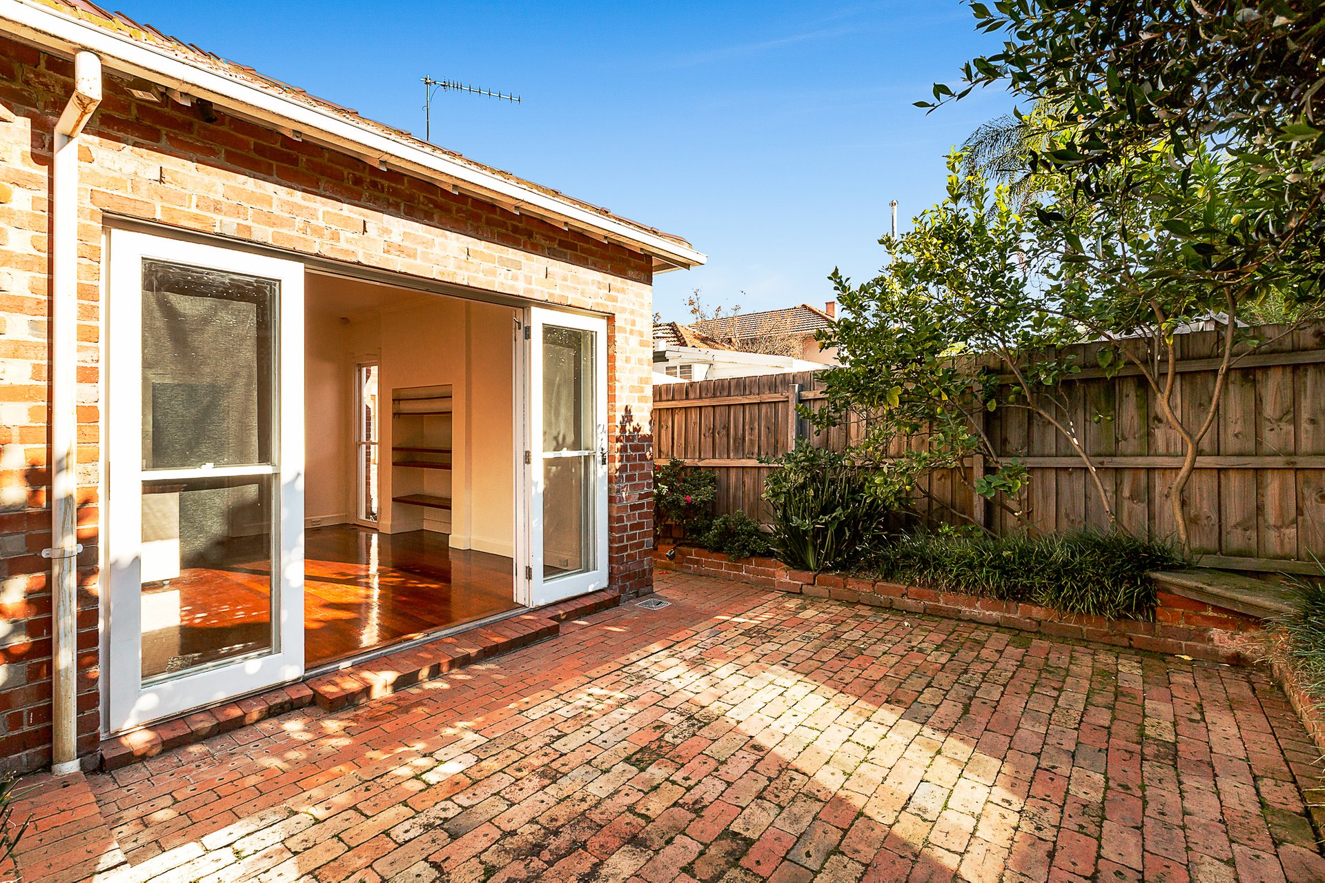 Property Gallery Thumbnail 8