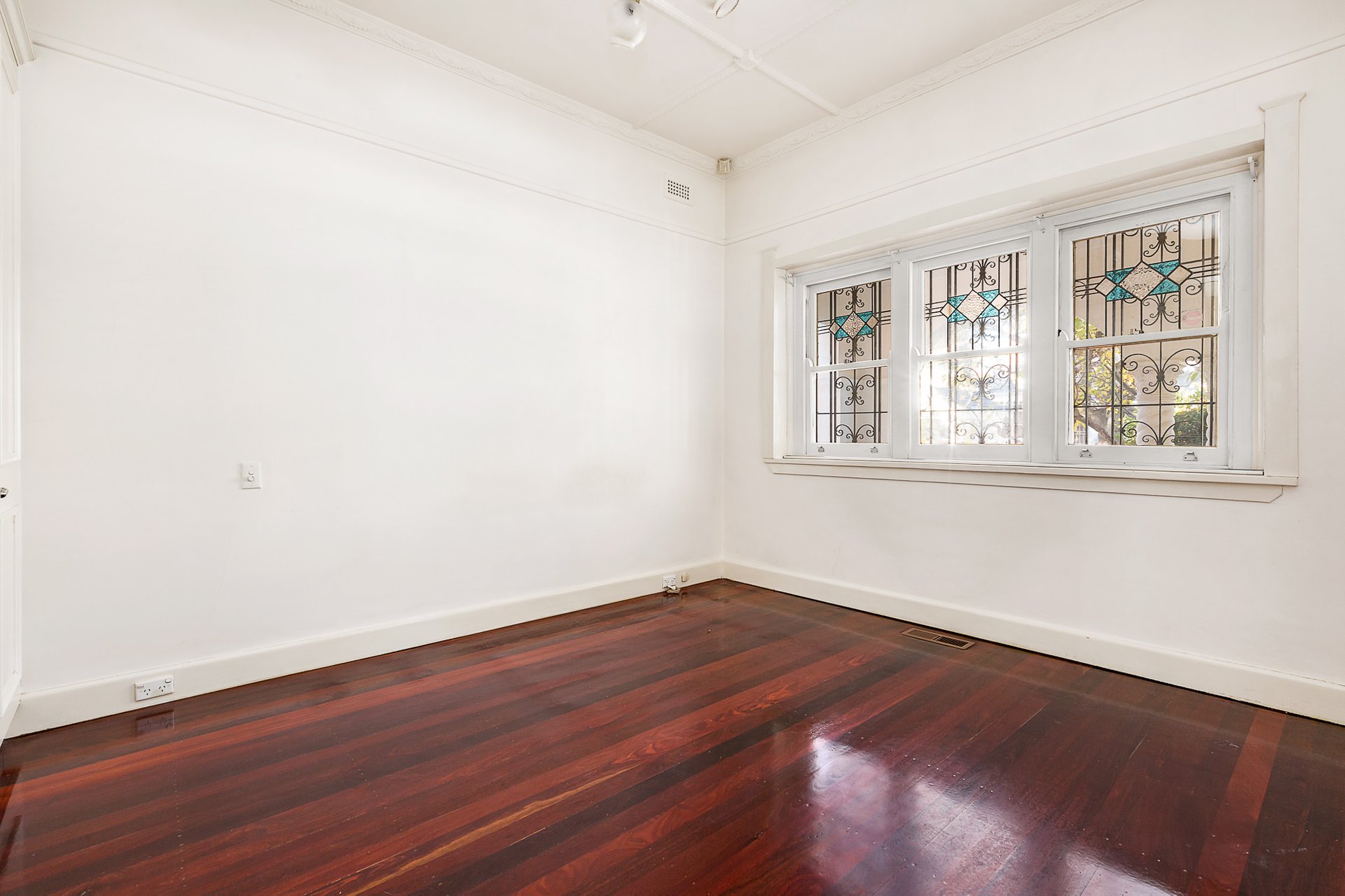 Property Gallery Thumbnail 4