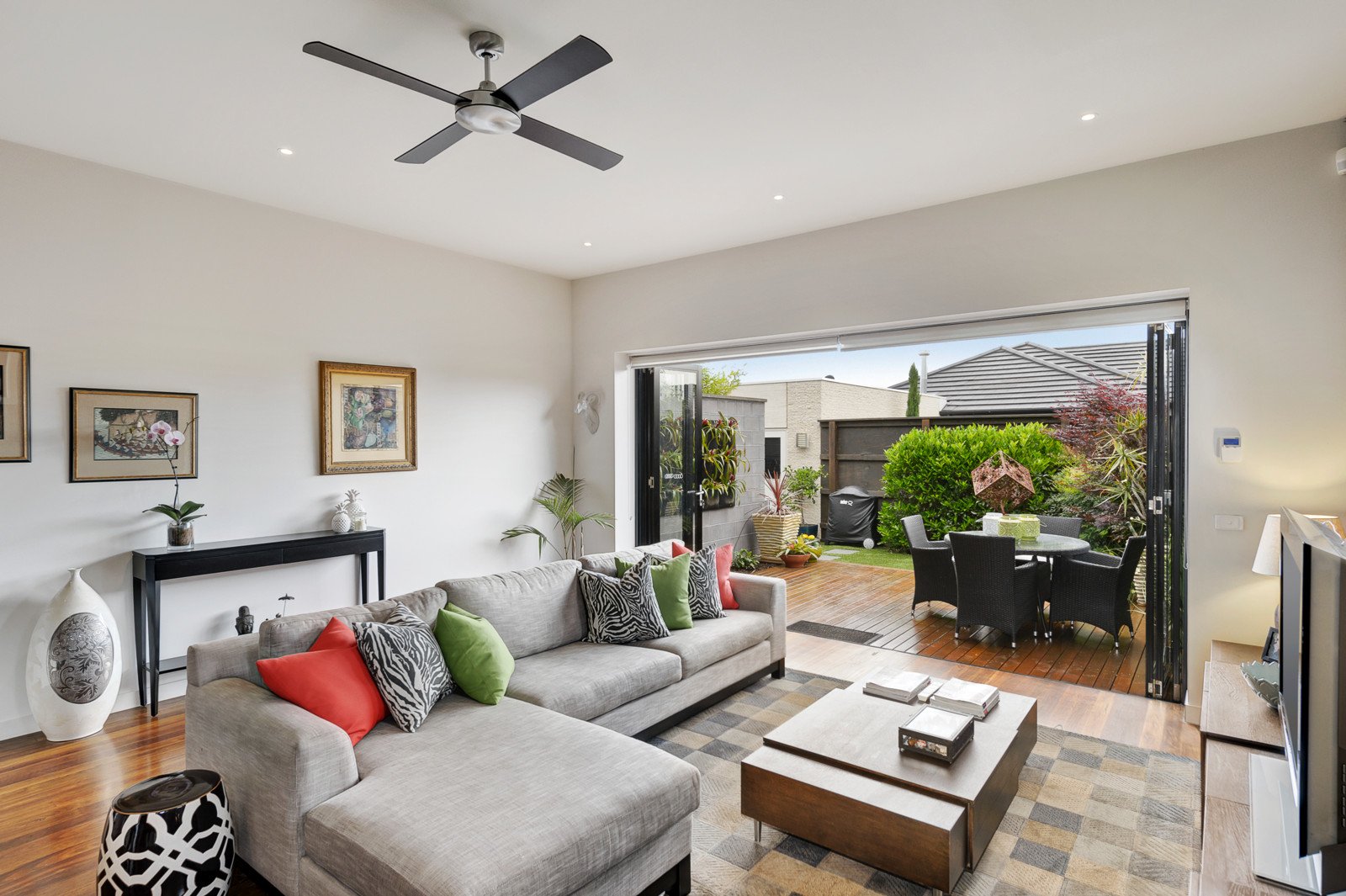 2/7 Grey Street, Balwyn image 3