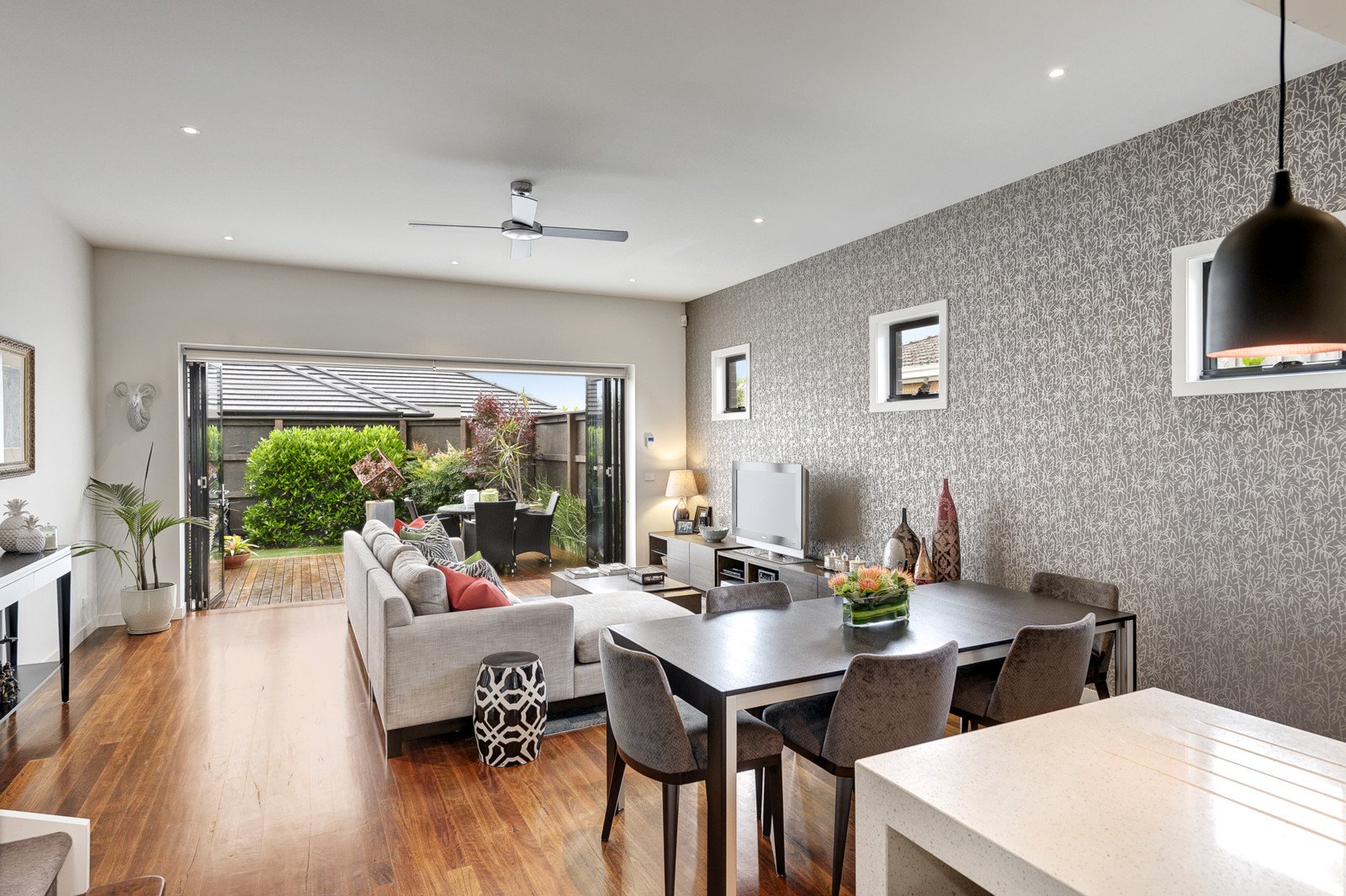 2/7 Grey Street, Balwyn image 4