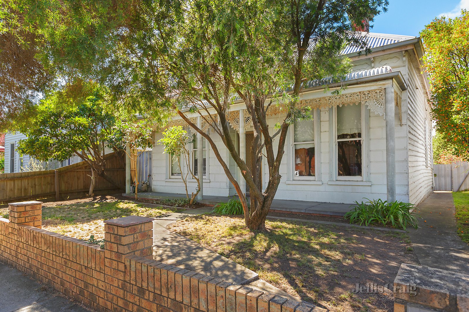 27 Hawthorn Road, Northcote image 1