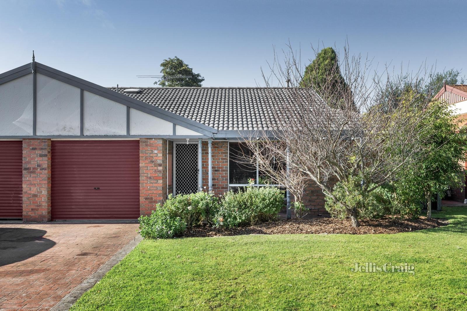 27 Heathcote Drive, Forest Hill image 8