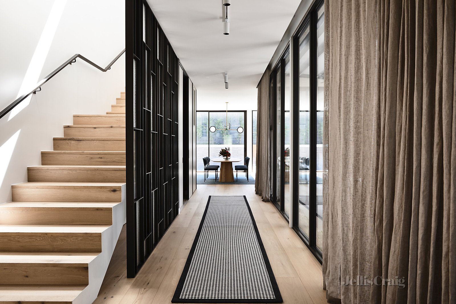 27 Heather Grove, Kew image 3