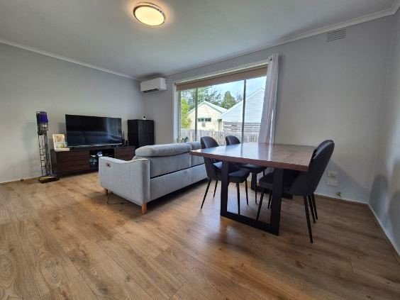 2/7 Hedge End Road, Mitcham image 4