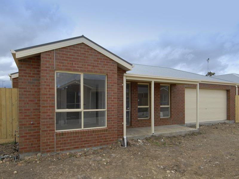 2/7 Helms Street, Newcomb image 2