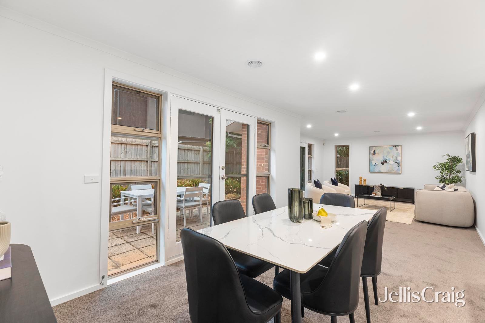 2/7 Homewood Street, Nunawading image 3