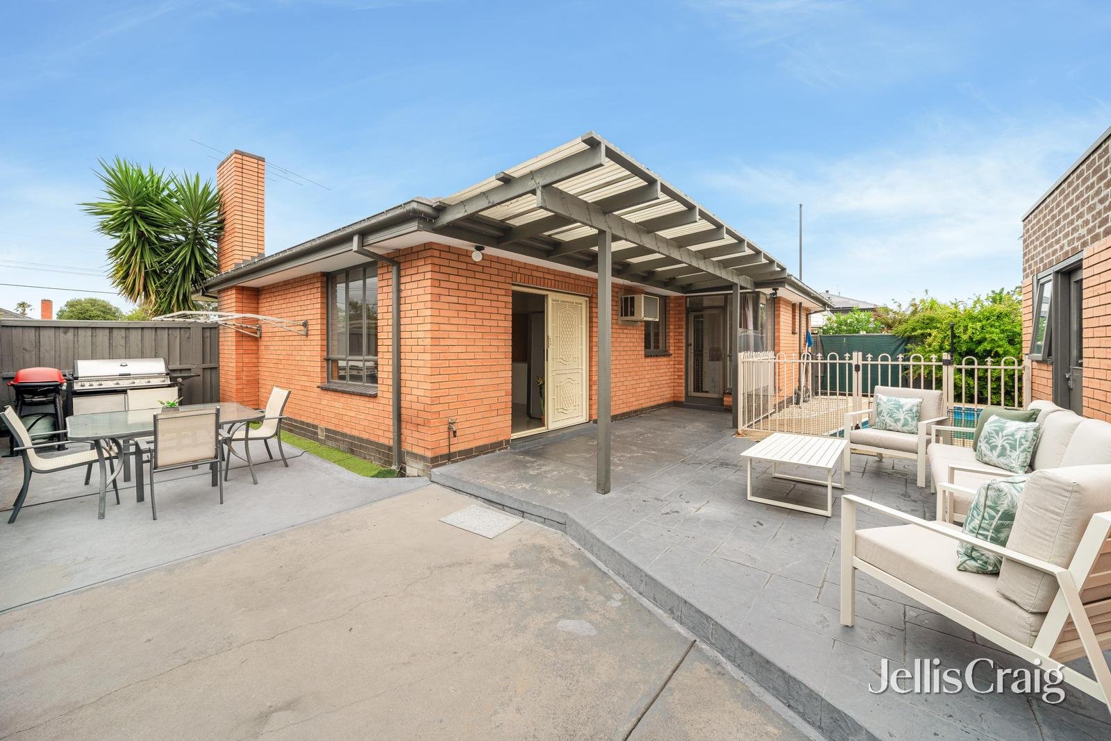 27 Jacaranda Avenue, Cheltenham image 12