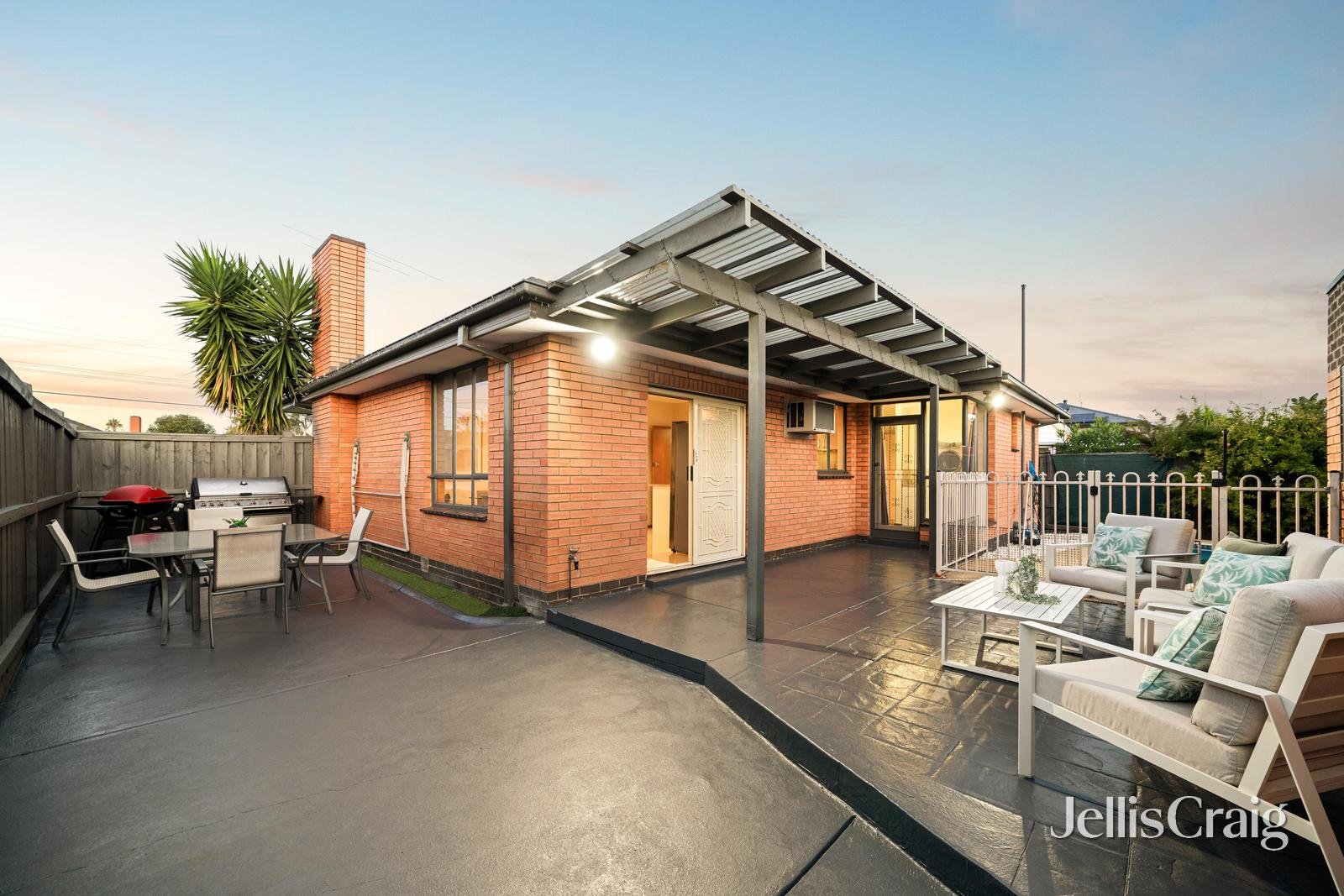 27 Jacaranda Avenue, Cheltenham image 15