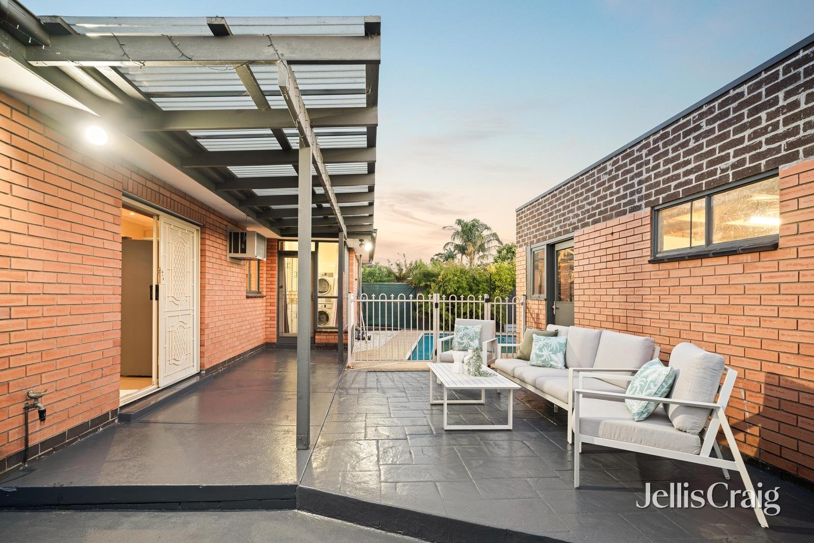 27 Jacaranda Avenue, Cheltenham image 16