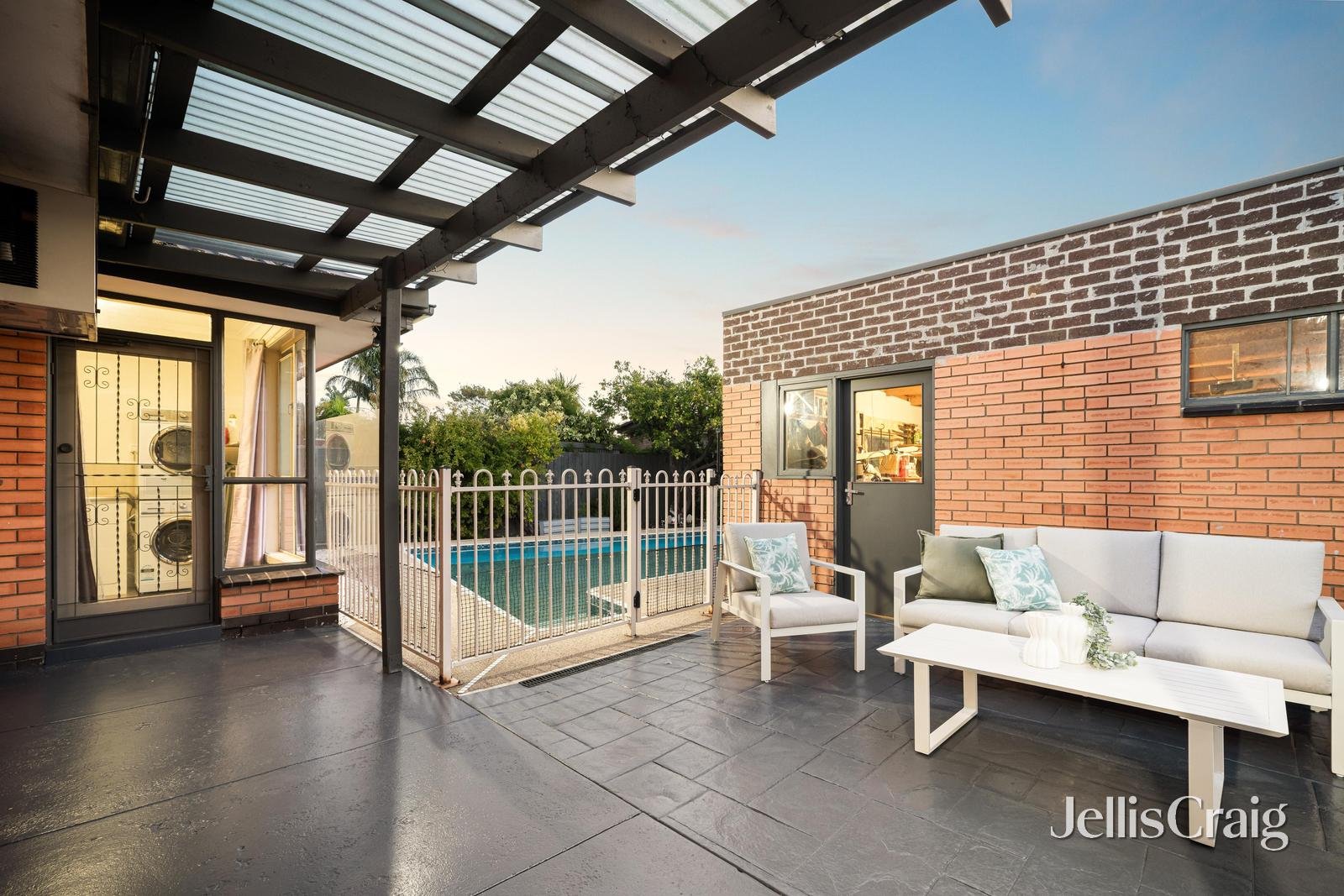 27 Jacaranda Avenue, Cheltenham image 18