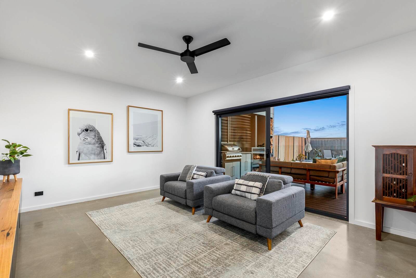 Property Gallery Thumbnail 17