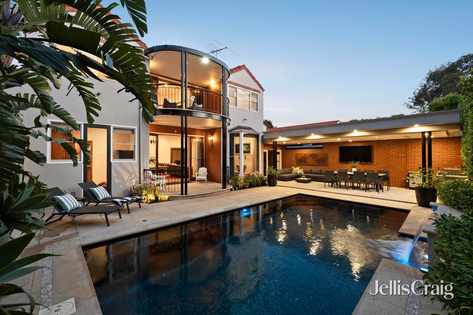 27 Jean Street, Mckinnon image 1