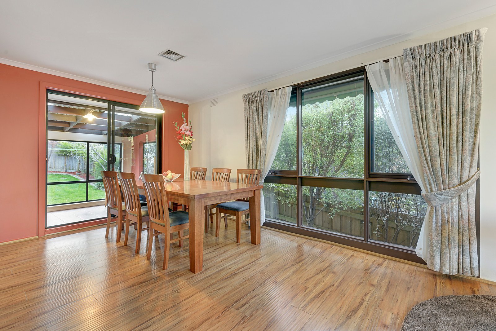 27 Jeffrey Drive, Ringwood image 3