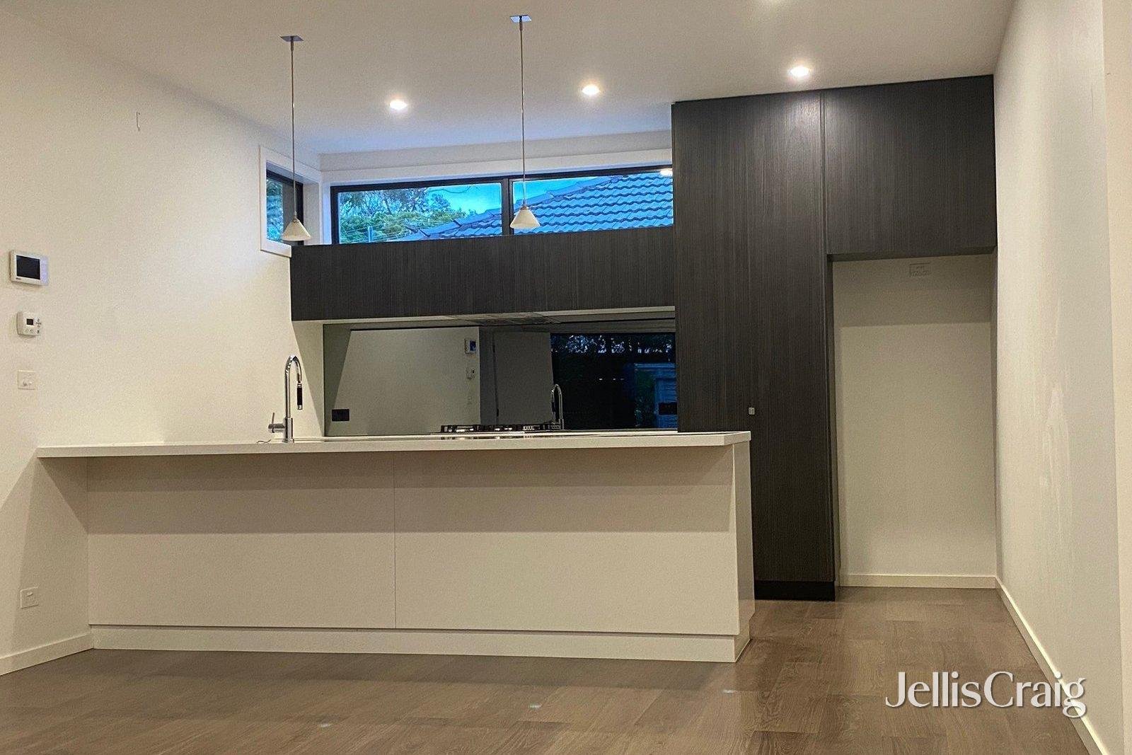 2/7 Joan Street, Moorabbin image 2
