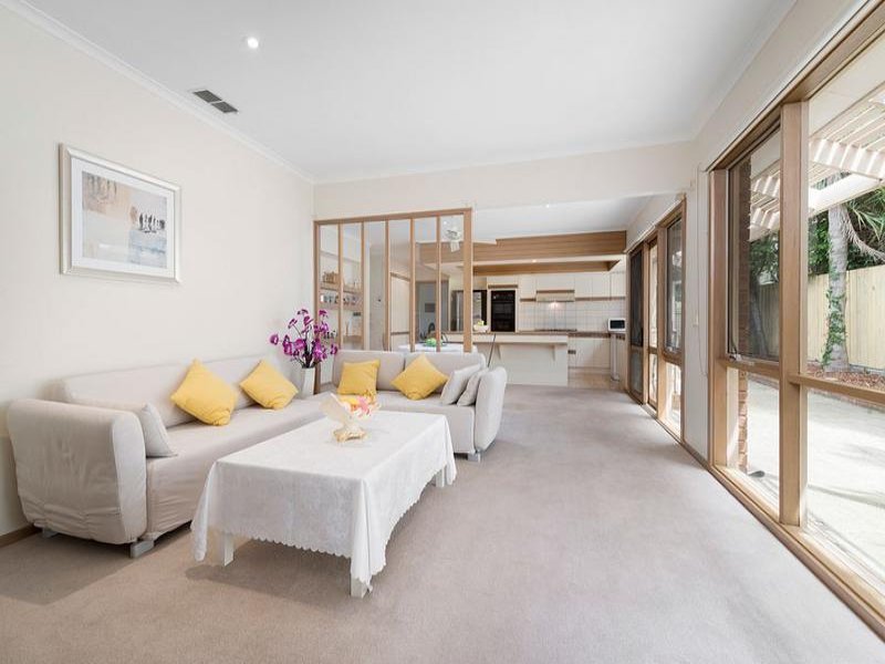 27 Kitchener Street, Deepdene image 5