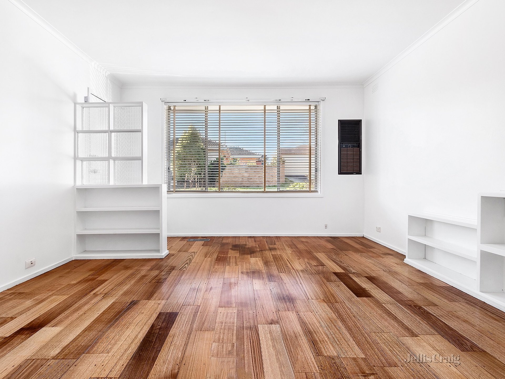 2/7 La Frank Street, Burwood image 4