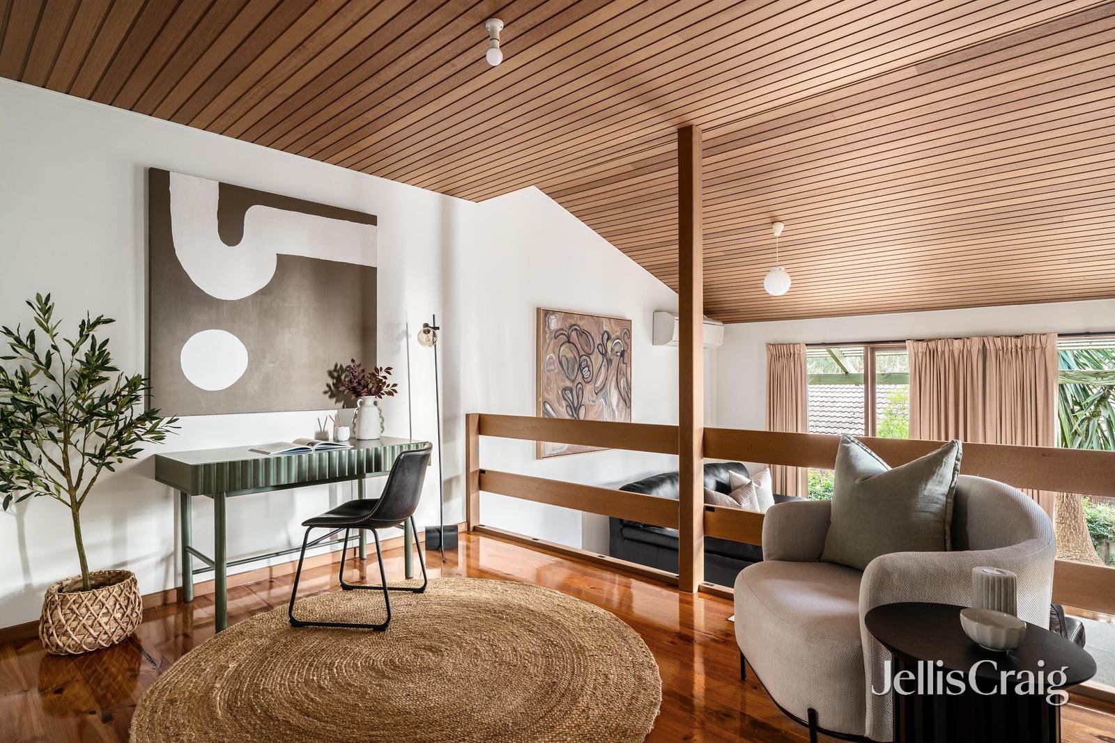 27 Leane Drive, Eltham image 3