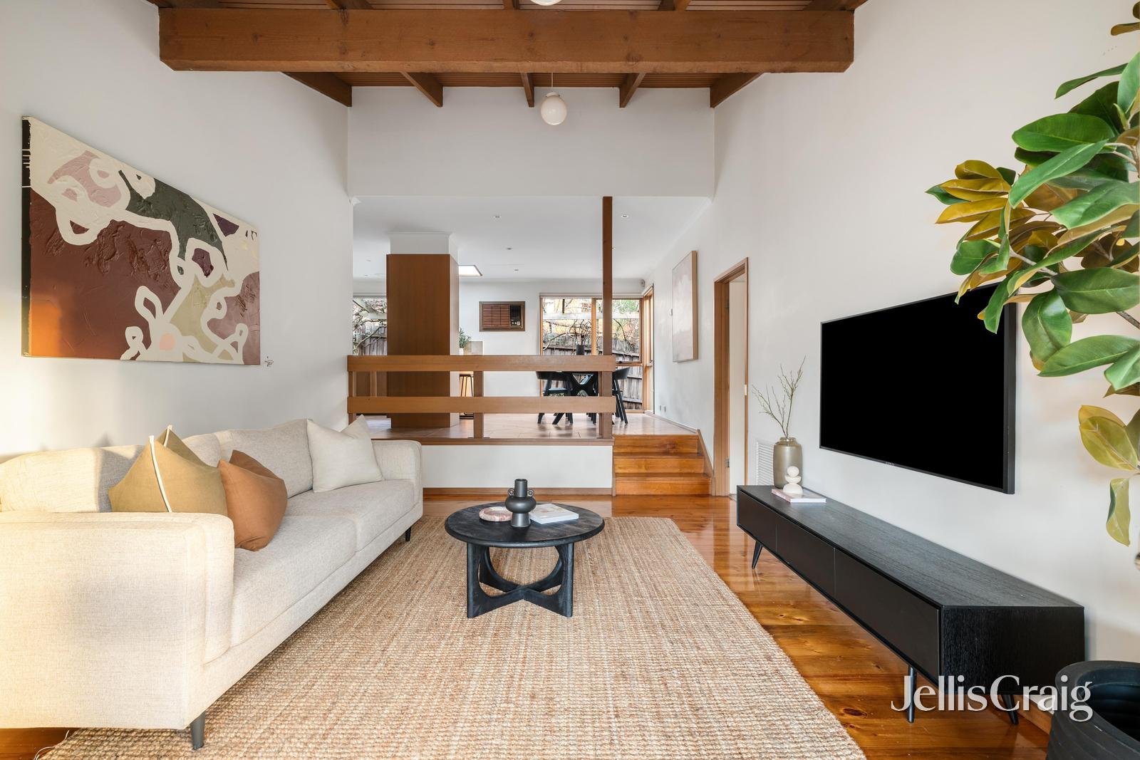 27 Leane Drive, Eltham image 4
