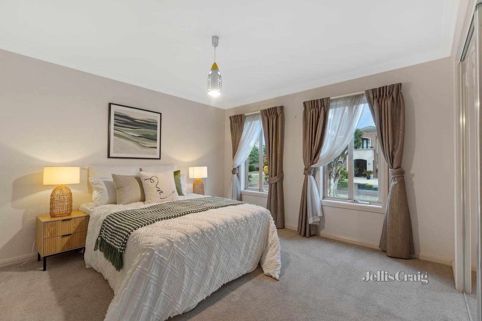 27 Lemana Crescent, Mount Waverley image 10