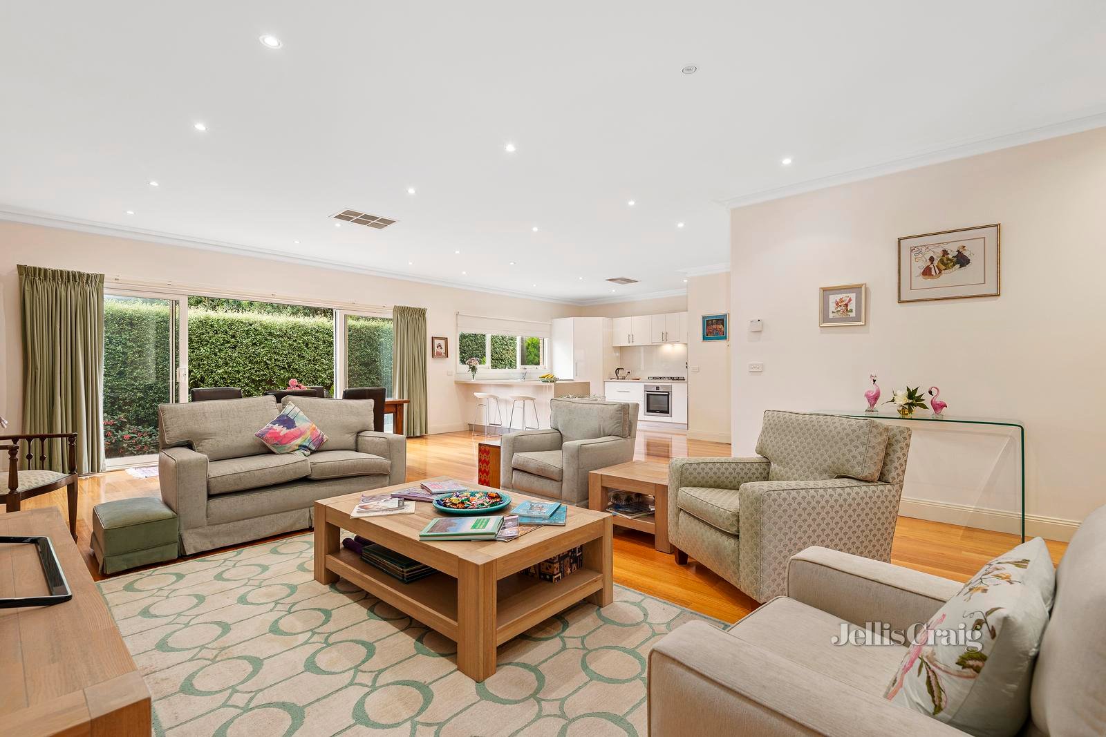 2/7 Lilian Street, Nunawading image 3