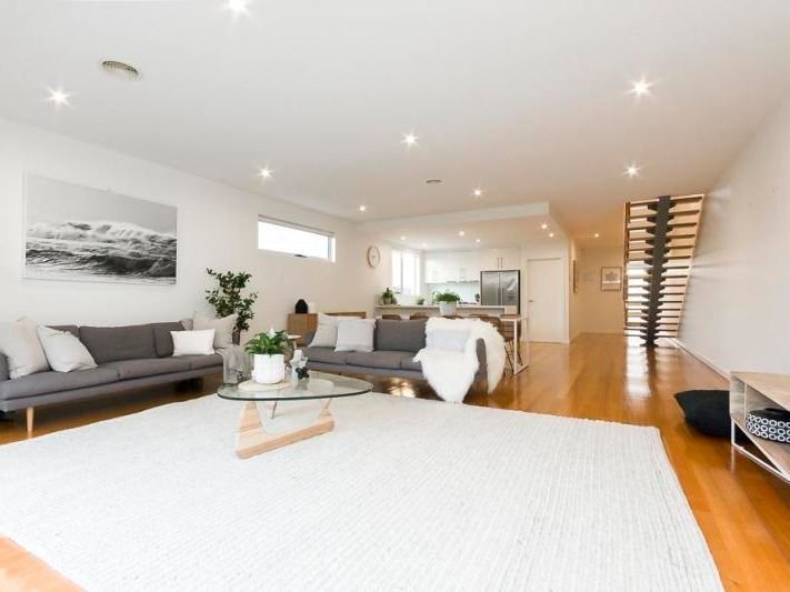 2/7 Liverpool Street, Rippleside image 5