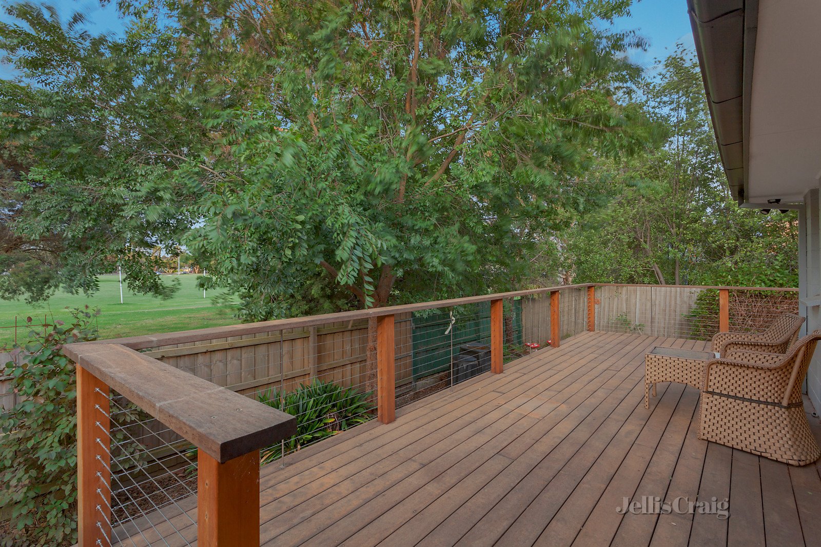 27 Lomond Drive, Glen Waverley image 8