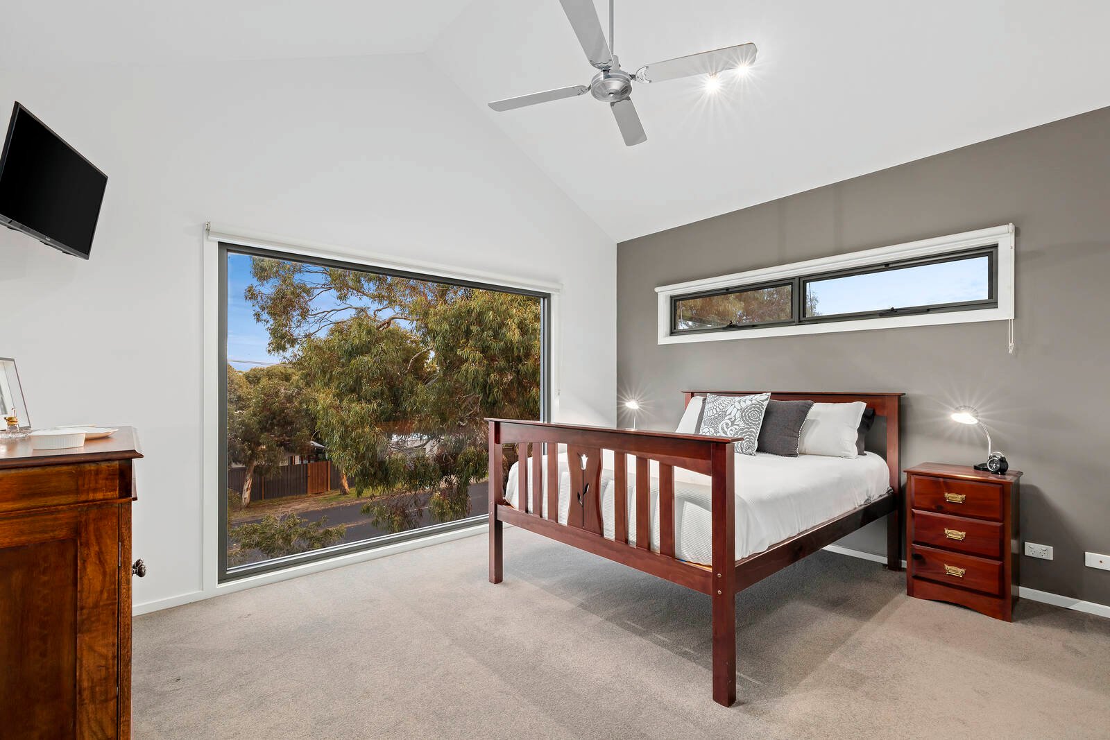 Property Gallery Thumbnail 8