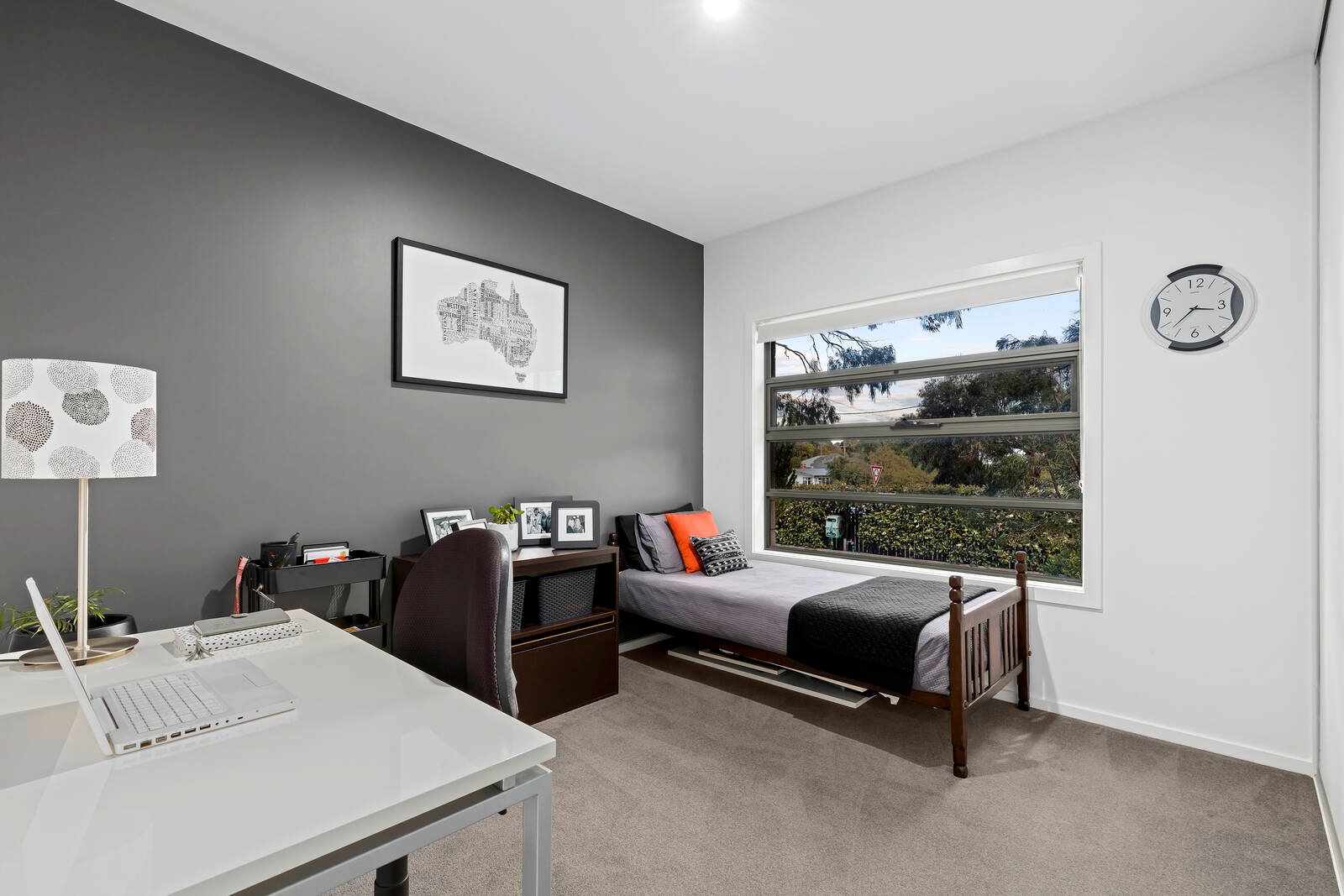Property Gallery Thumbnail 11