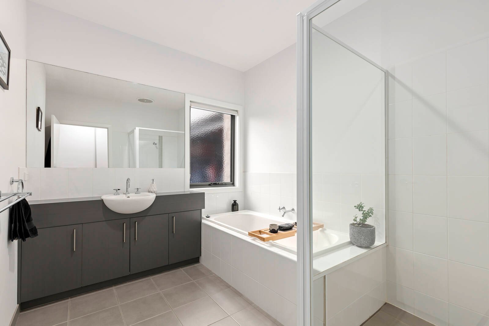 Property Gallery Thumbnail 12