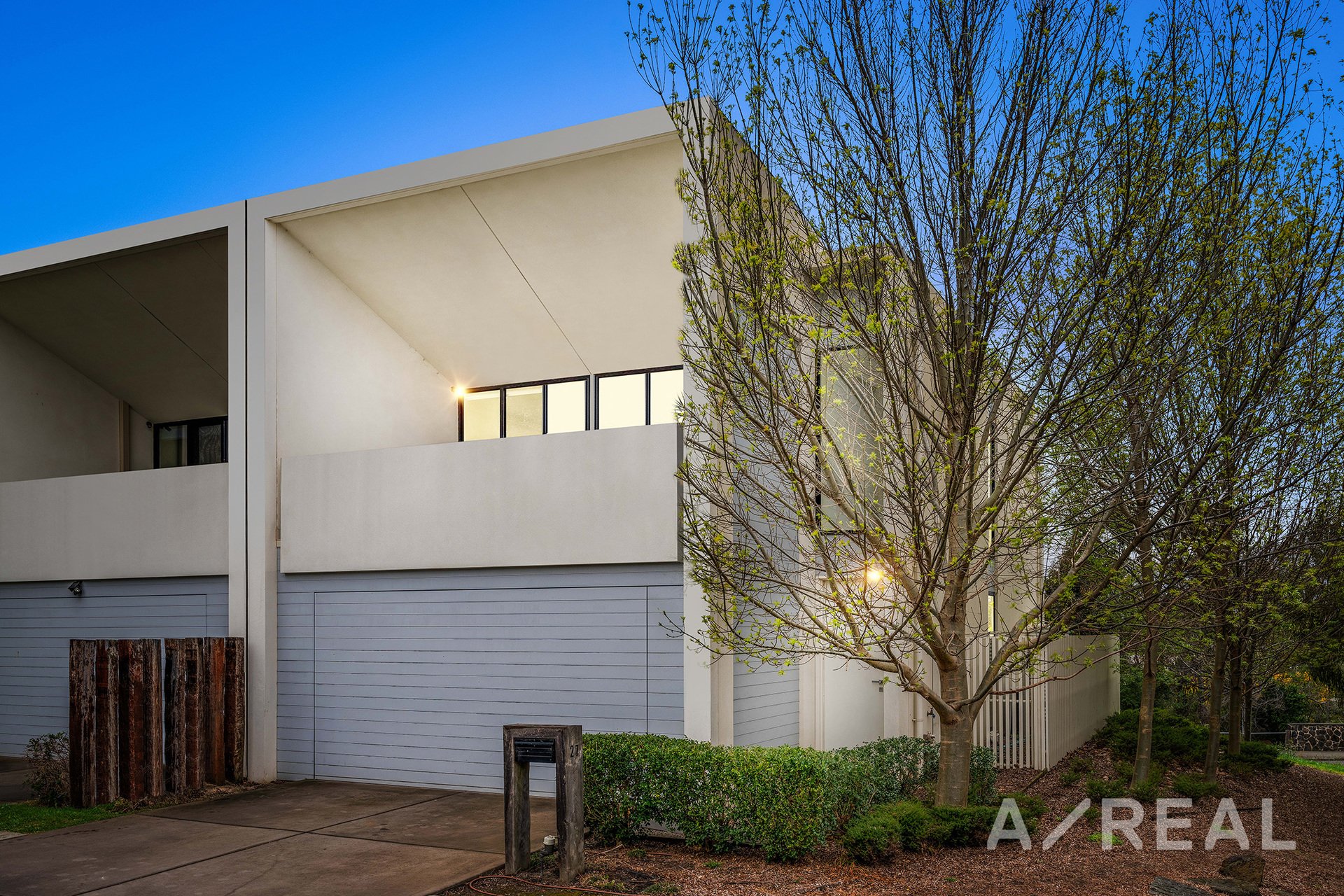 27 Manchester Crescent, Bundoora VIC 3083