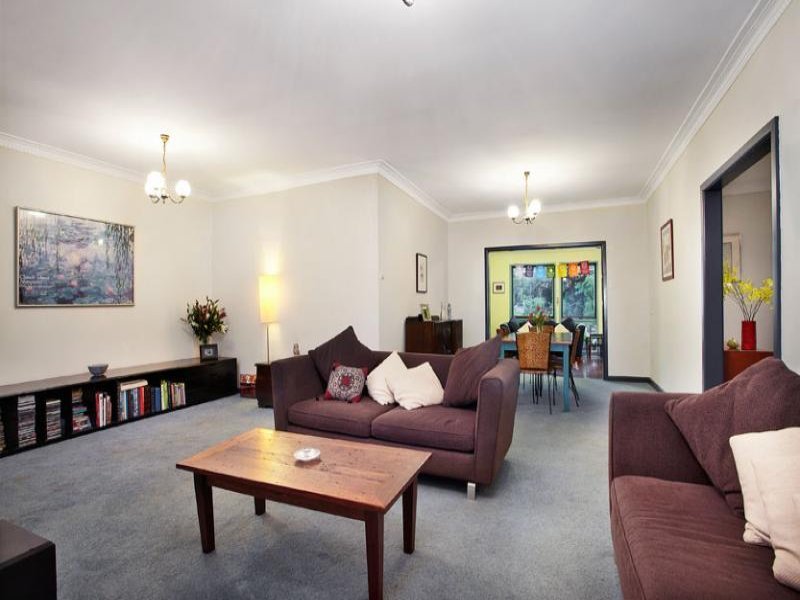 27 Manniche Avenue, Mont Albert North image 3