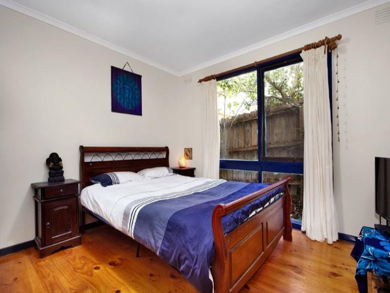 27 Manniche Avenue, Mont Albert North image 8