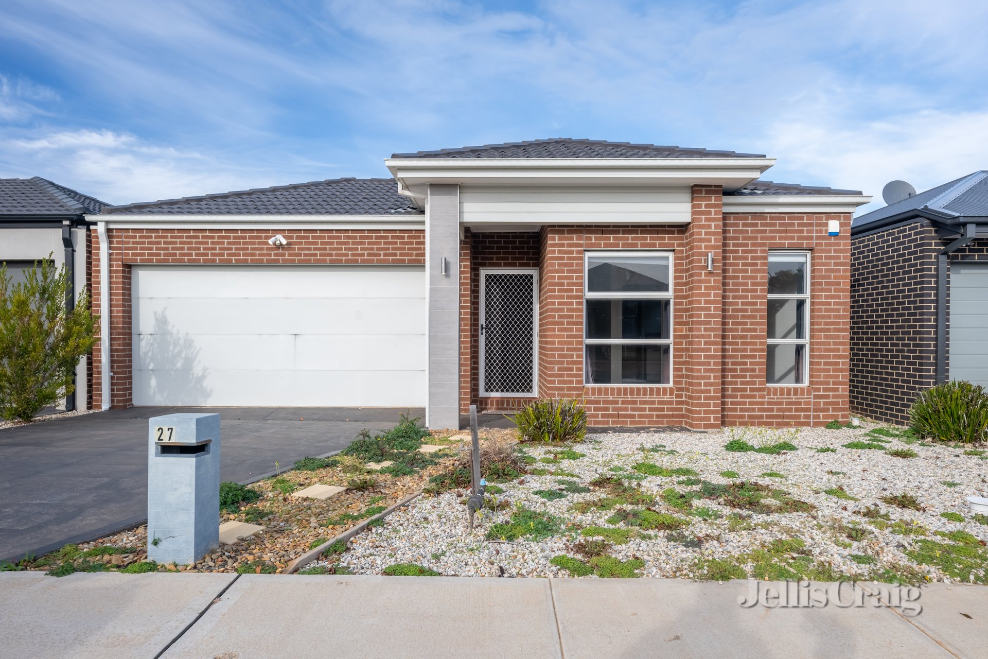 27 Manooka Road, Brookfield image 1