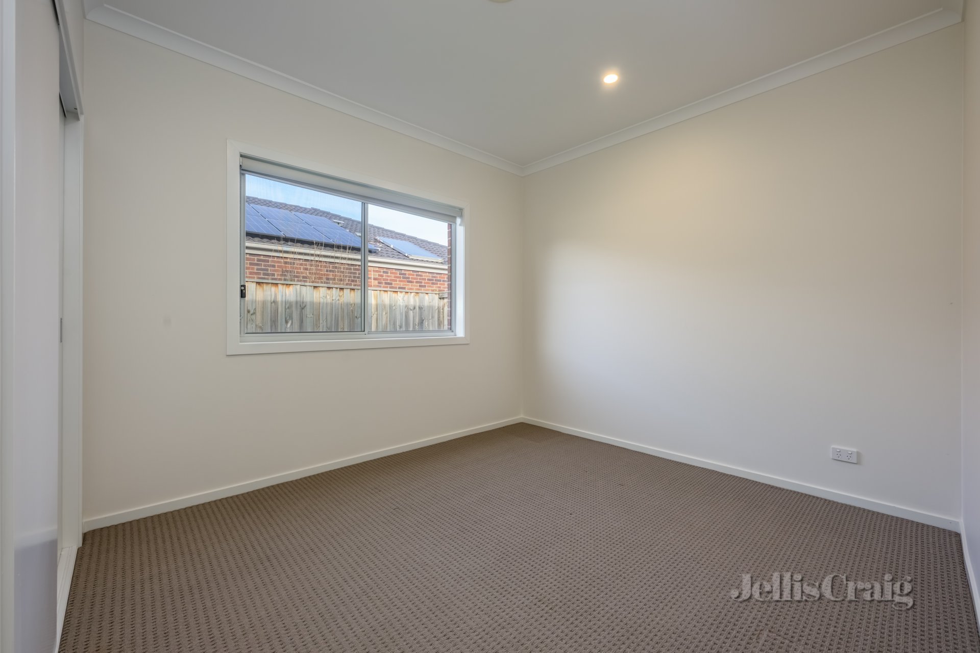 27 Manooka Road, Brookfield image 7