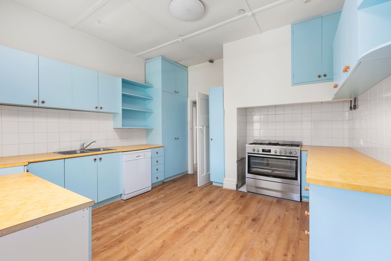 Property Gallery Thumbnail 4